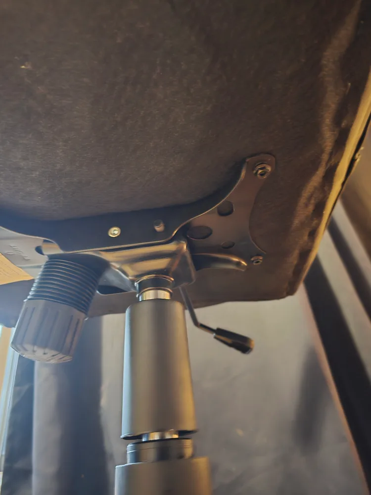 Gaming Chair Black and Green image indicator(6)