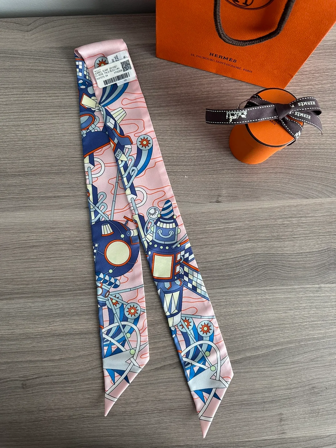 Brand new Hermes Twilly Scarf Odyssey Rose / Pale Bleu / Jac image indicator(3)