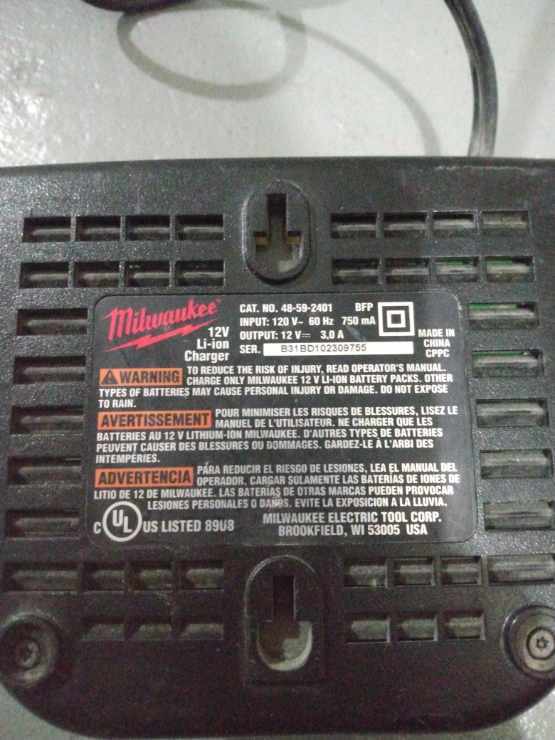 Milwaukee M12 Battery Charger