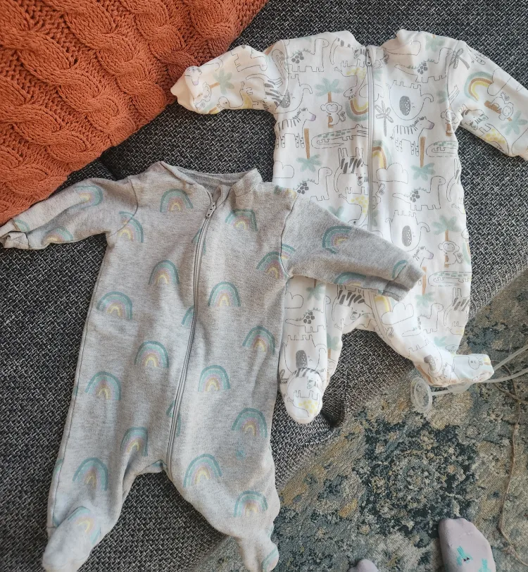 0-3 mths Unisex Baby Sleepers image indicator(2)