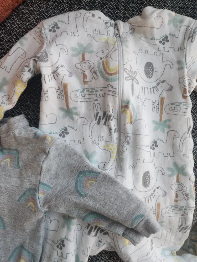 0-3 mths Unisex Baby Sleepers image indicator(3)