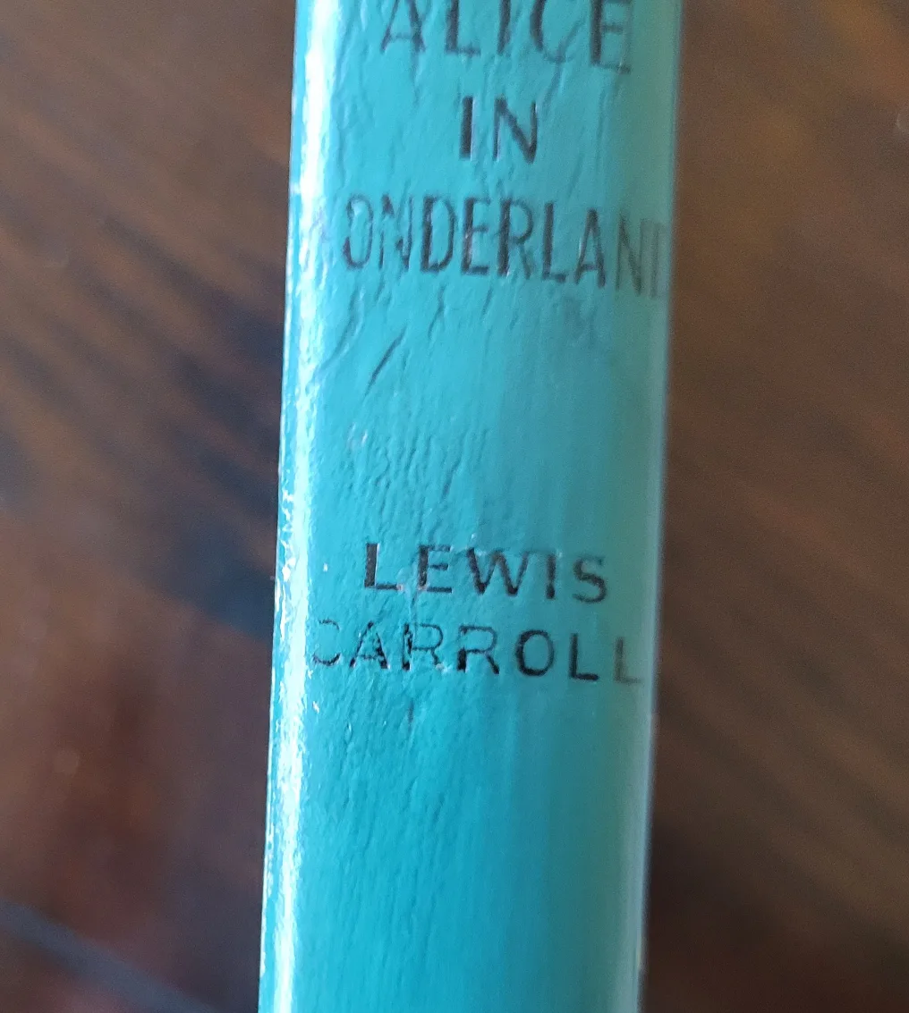 Alice's Adventures in Wonderland by Lewis Carroll image indicator(2)