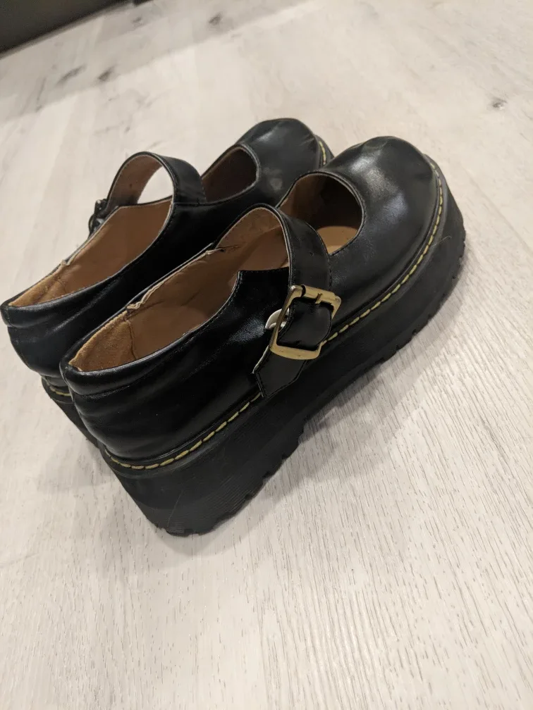 Black Platform Mary Jane Shoes image indicator(2)