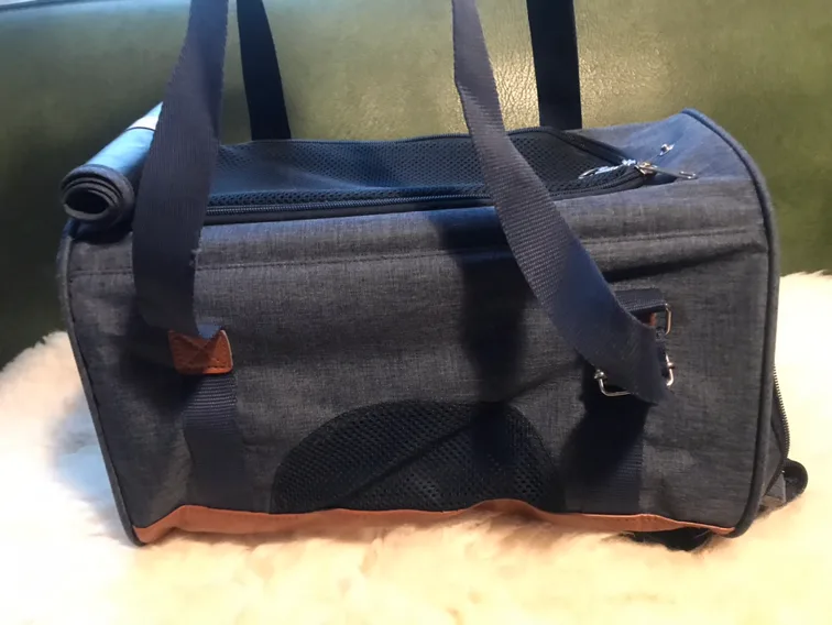 Bailey & Bella Small Pet Carrier - Like New! image indicator(5)