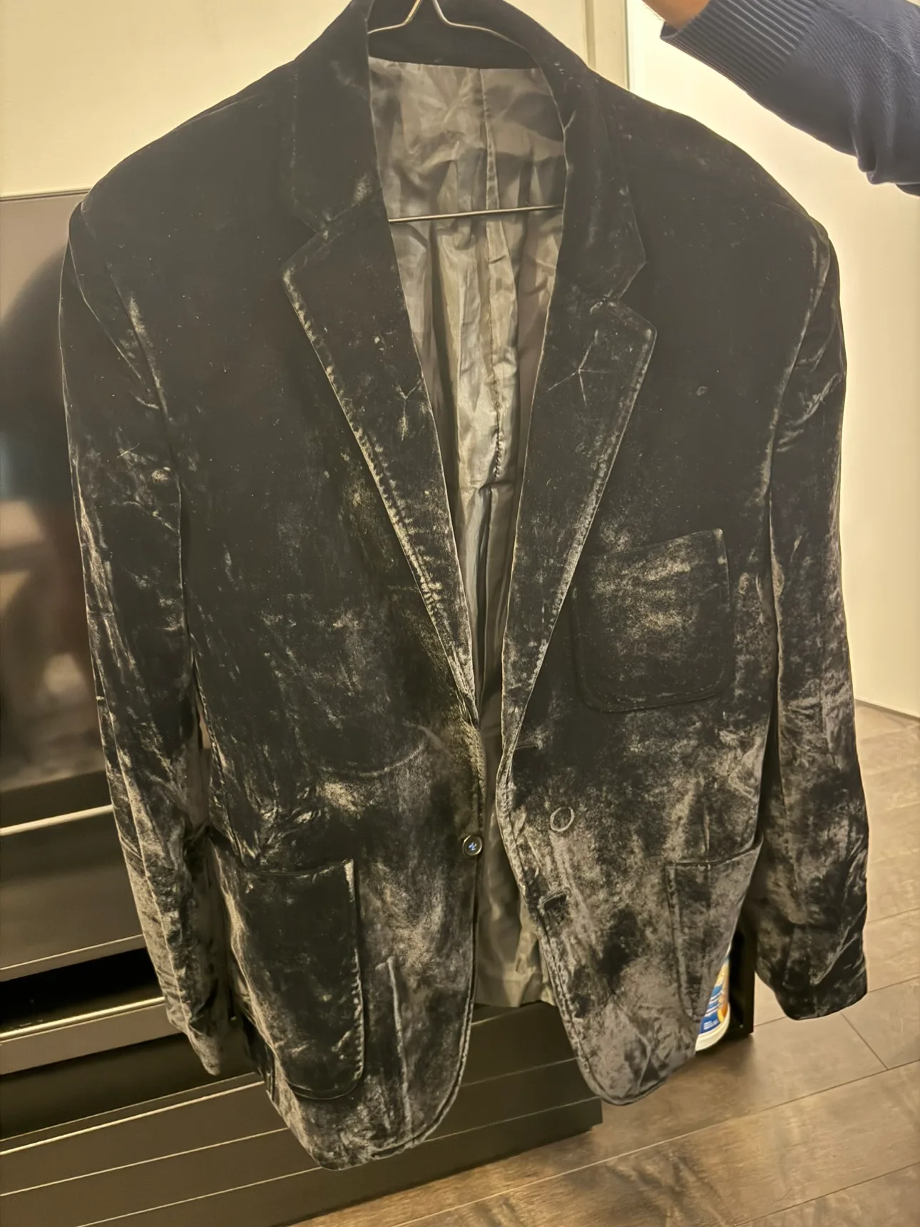 Men Velvet Blazer image indicator(3)