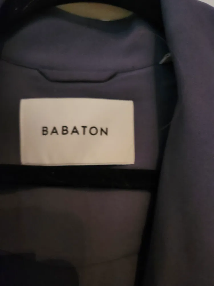 Babaton Kahlo Sleeveless Robe image indicator(3)