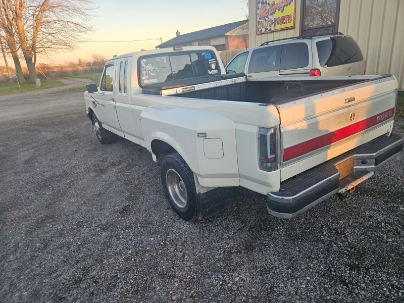 1990 Ford F350 Super Duty Crew Cab - photo 2