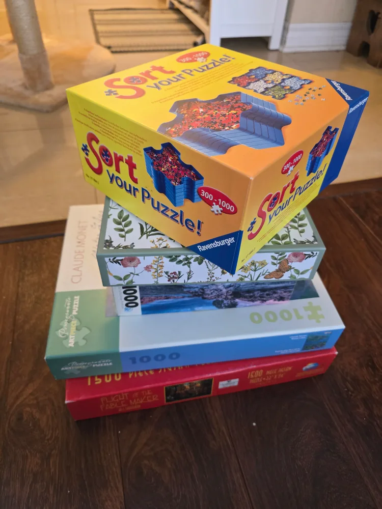 Free! 4 Jigsaw Puzzles - 1000 Piece and 1500 Piece thumbnail