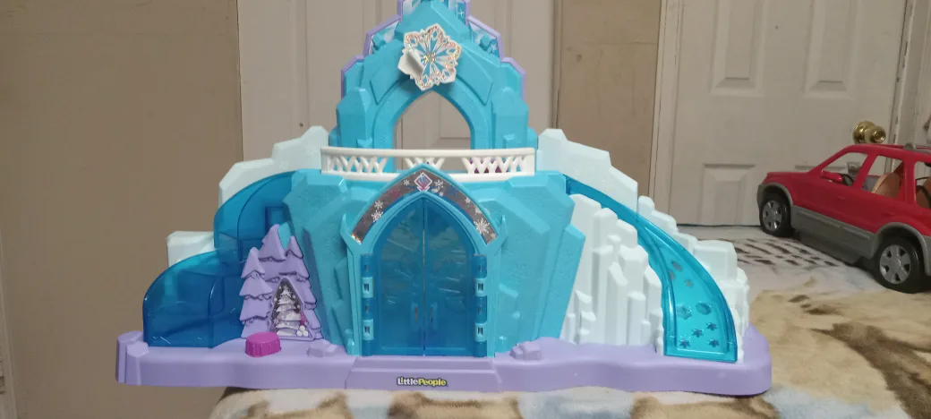 Little People Frozen Ice Castle Playset for sale image indicator(2)