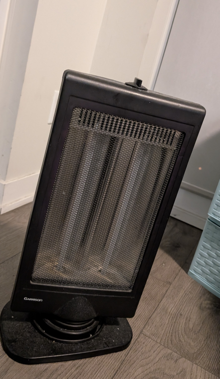 Garrison Rotating Flat Panel Halogen Heater