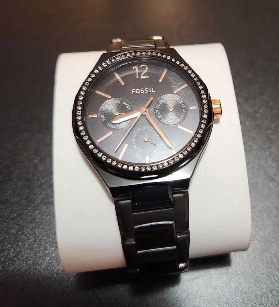 Fossil Women's Watch image indicator(2)