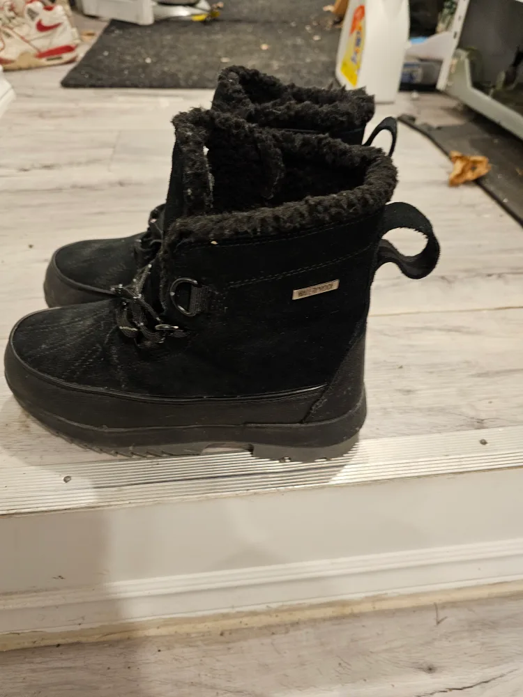 Sorel Black Winter Boots image indicator(2)