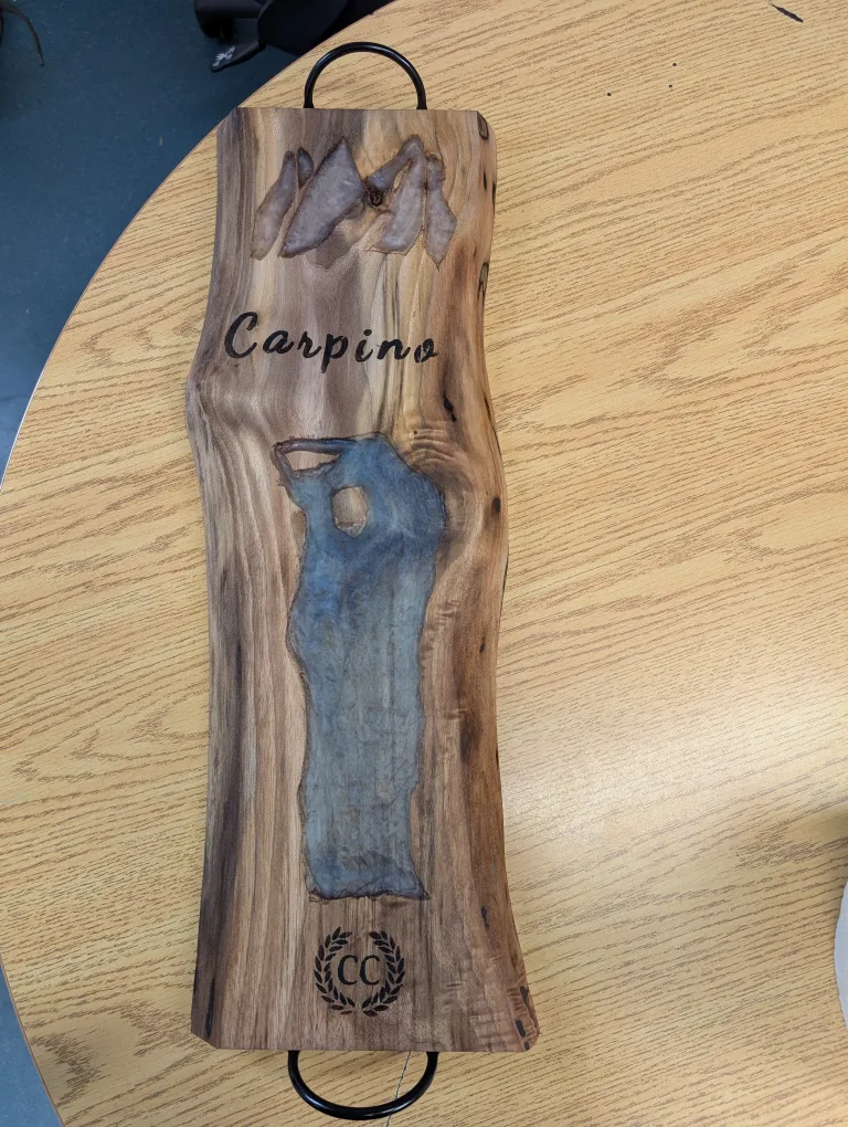 Get your very own Personalized Live Edge Serving Tray image indicator(3)