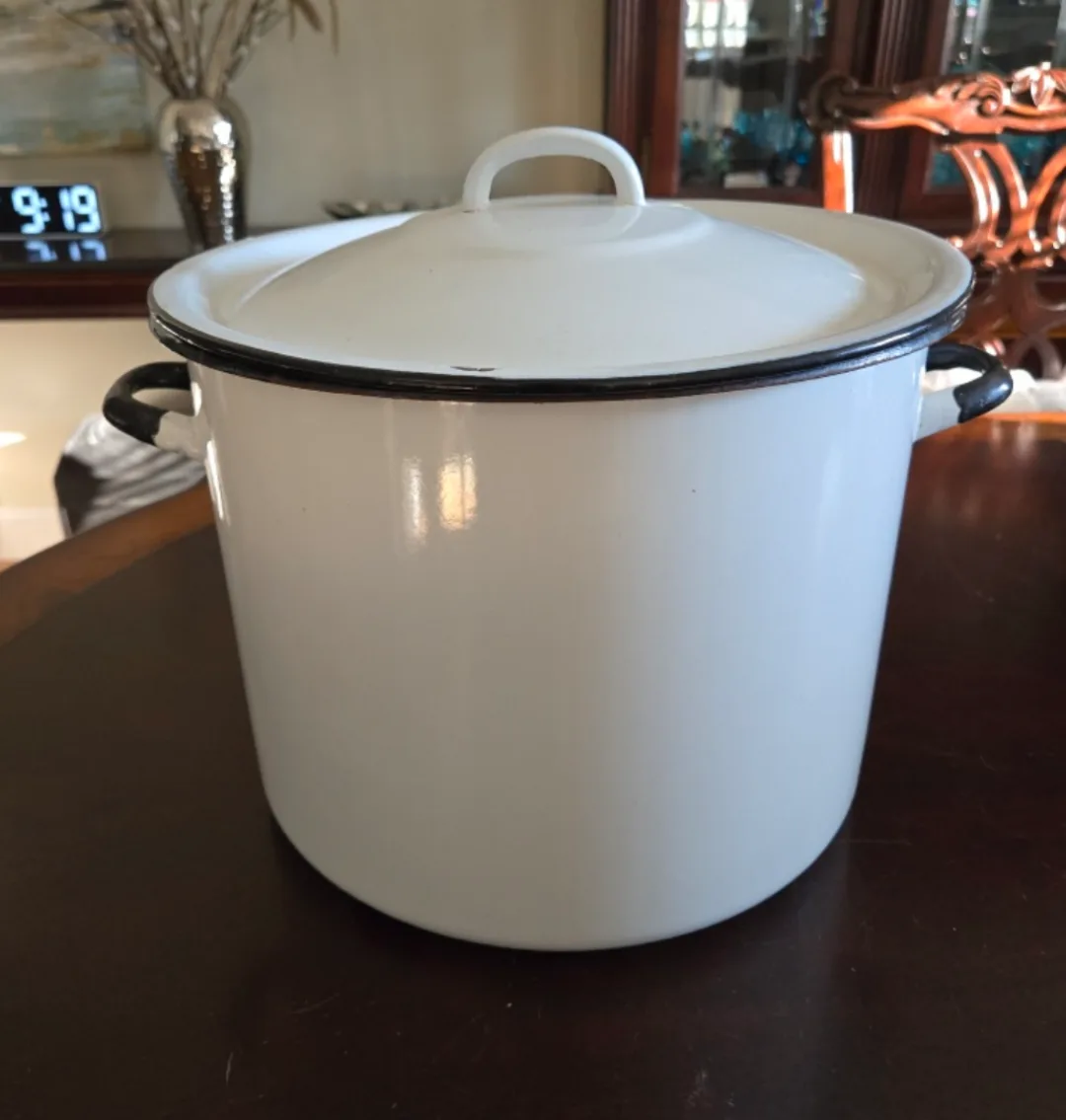 Vintage Enamelware Set/Individually Priced in Description image indicator(3)