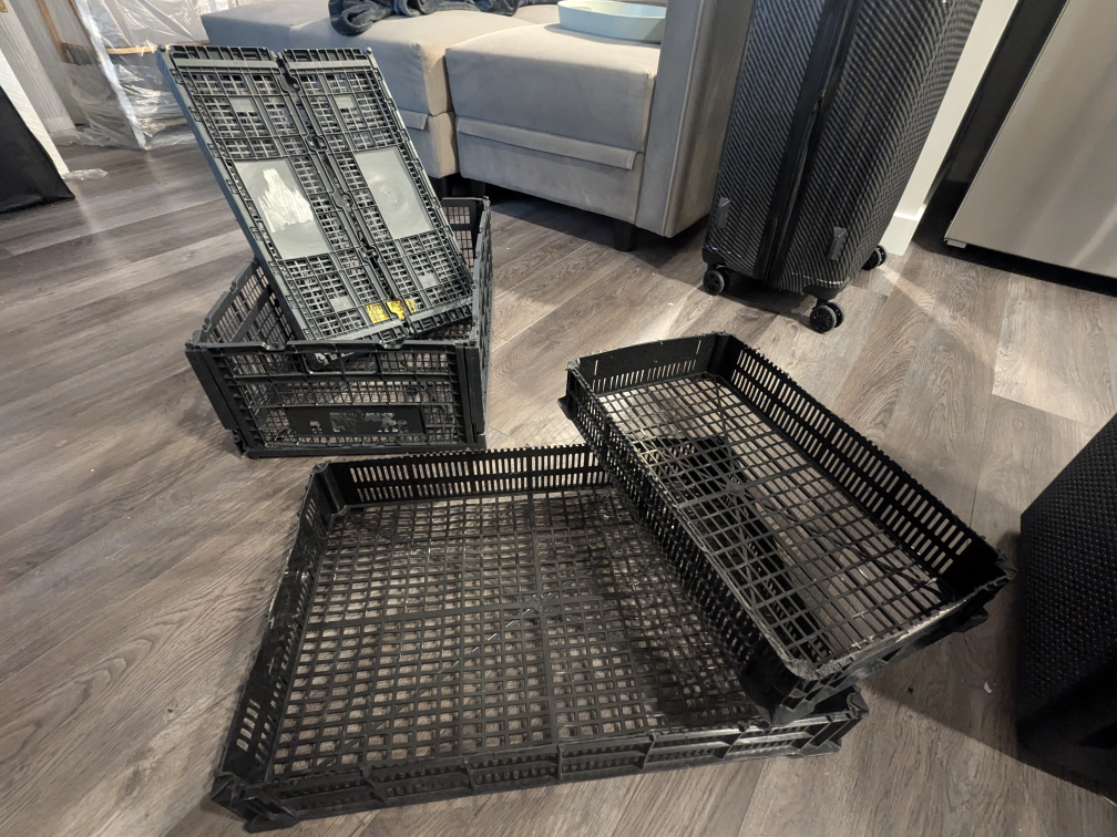Plastic crate