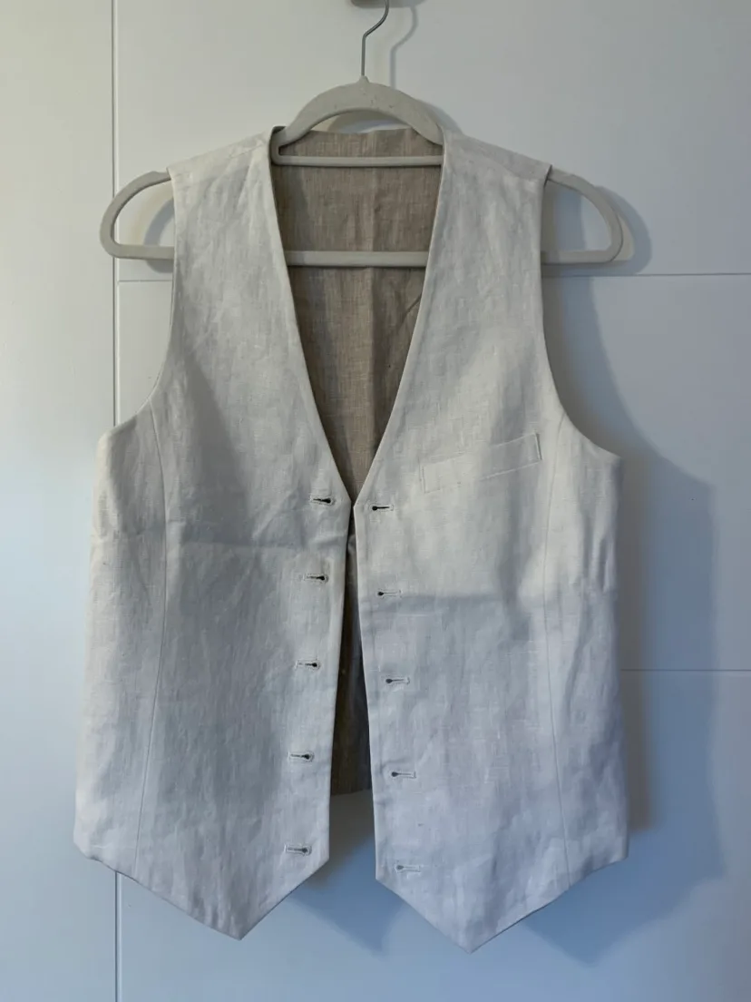 Reversible linen vest image indicator(3)