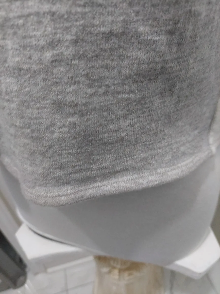 Grey and White Cropped Sweater image indicator(5)