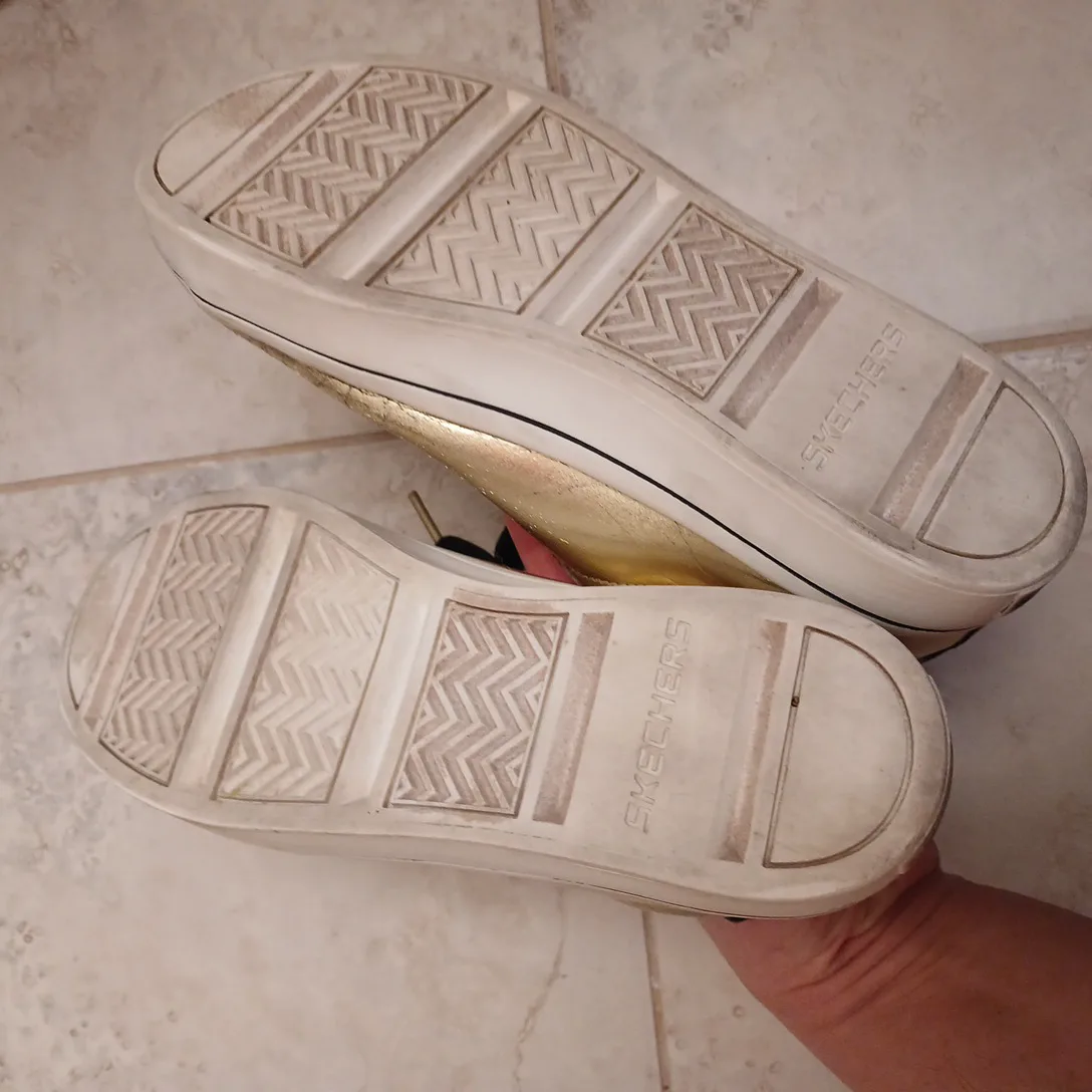 Gold Skechers Sneakers shoes image indicator(6)