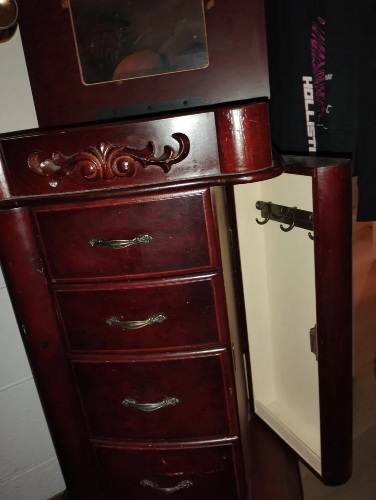 Wooden Jewelry Armoire image indicator(3)