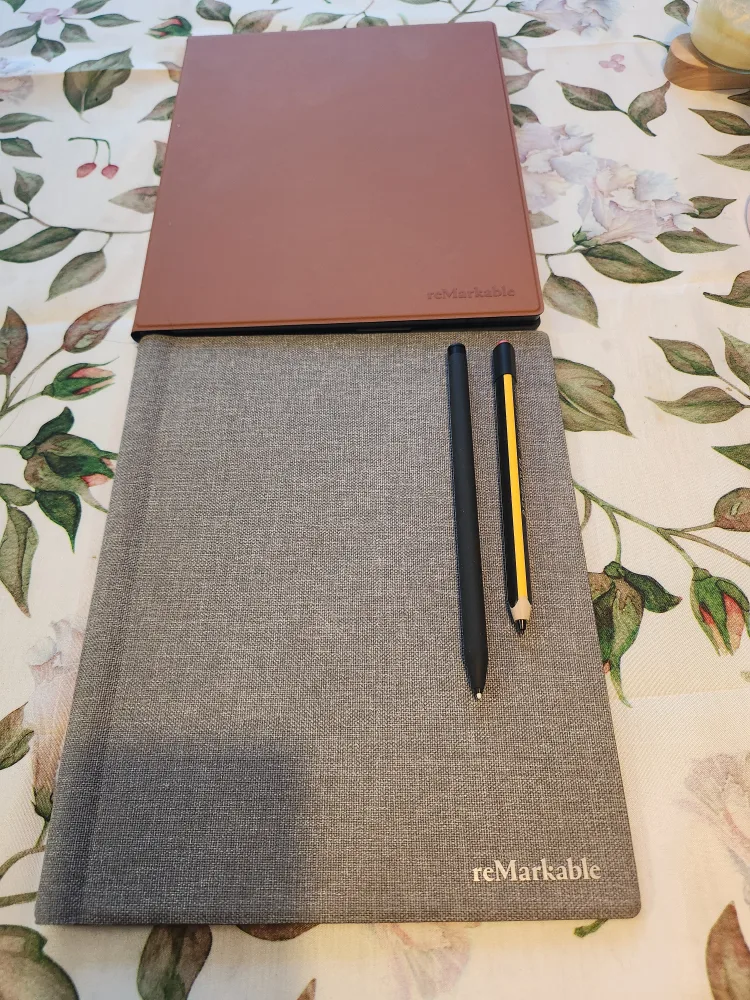 Remarkable 2 +  Fabric &Type Folio + Marker Plus+ Staedler image indicator(2)