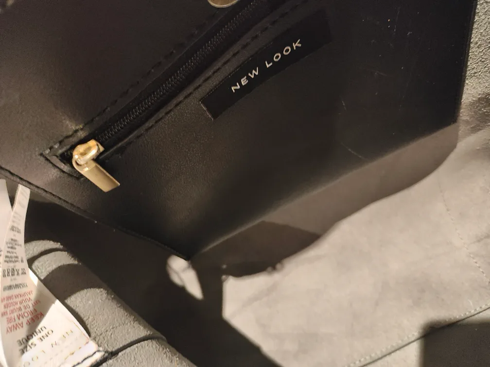 New Look Black Tote Bag with Red Straps image indicator(9)