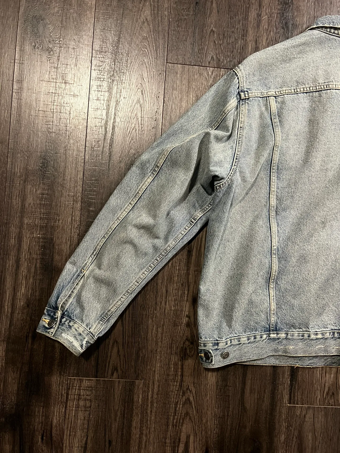 Distressed denim jacket - size XXL image indicator(6)