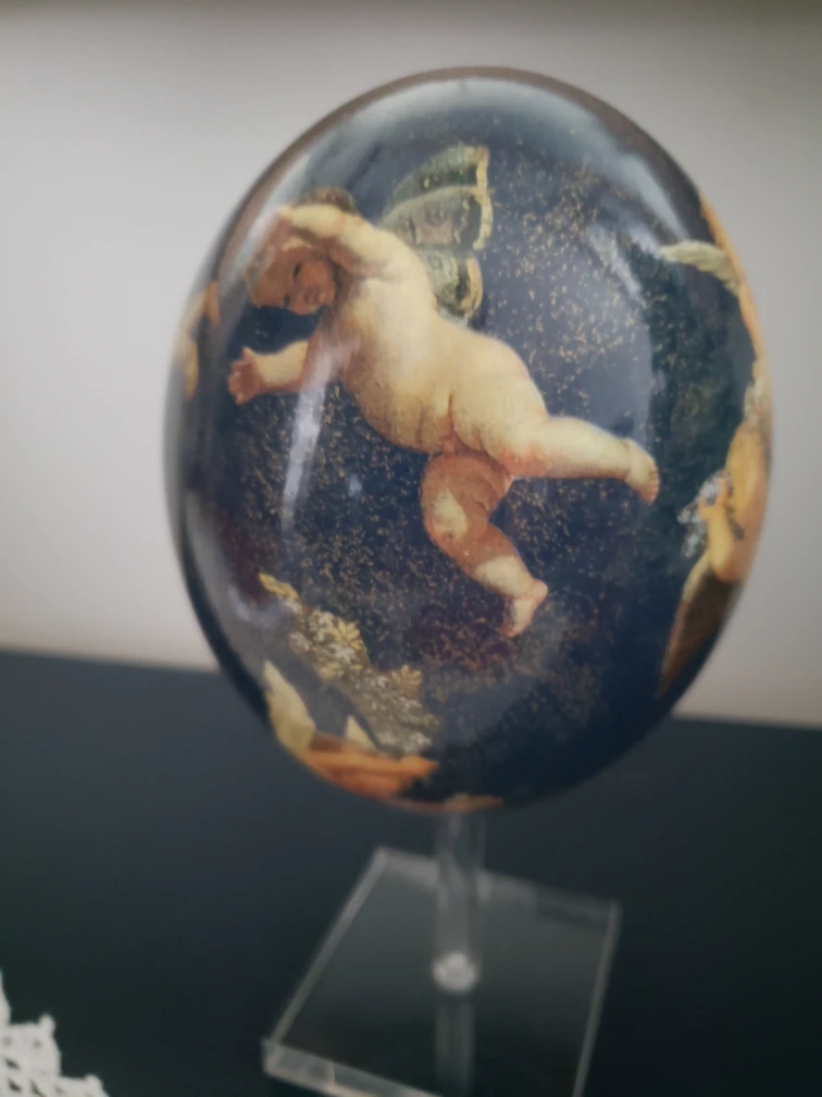 Decoupaged Ostrich Cherub Egg - photo 2