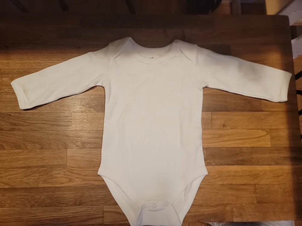 Duckie towel & snowman hat -- baby clothes bundle image indicator(4)