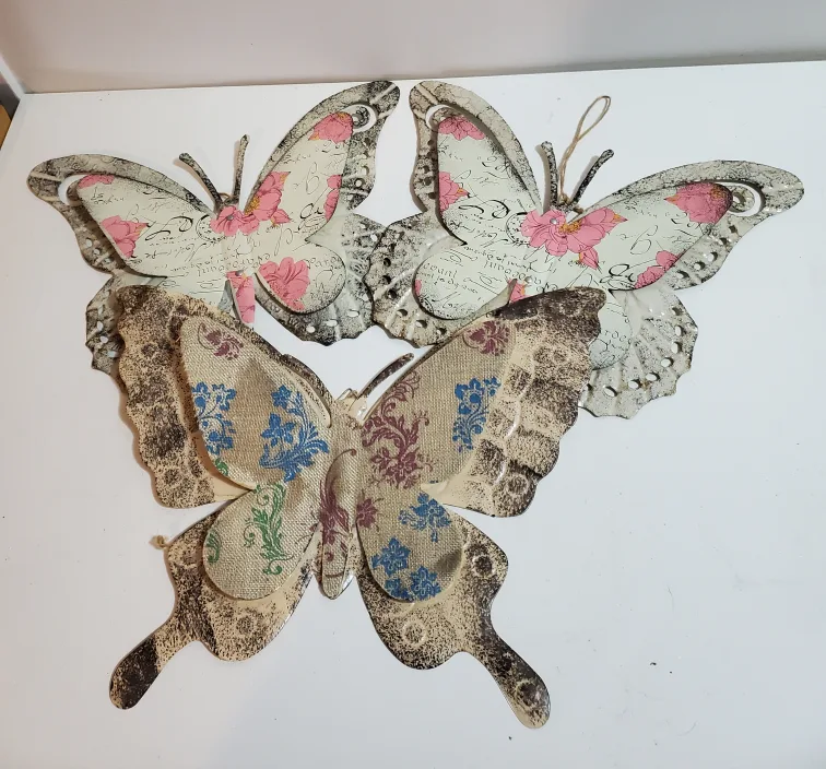 Bundle of Large Metal 3D Hanging Butterflies...EUC thumbnail