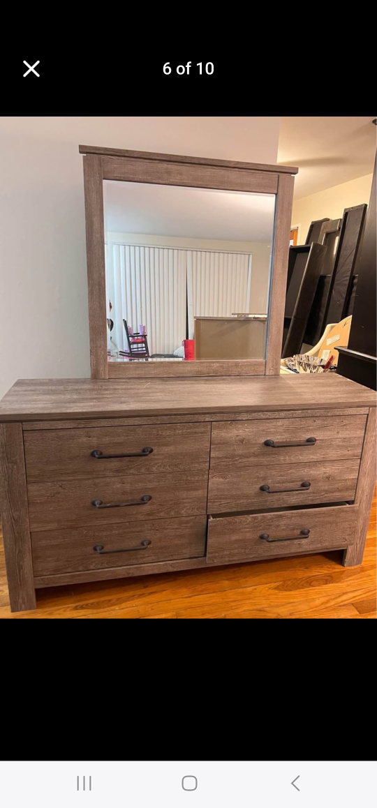Dresser with Mirror - photo 4