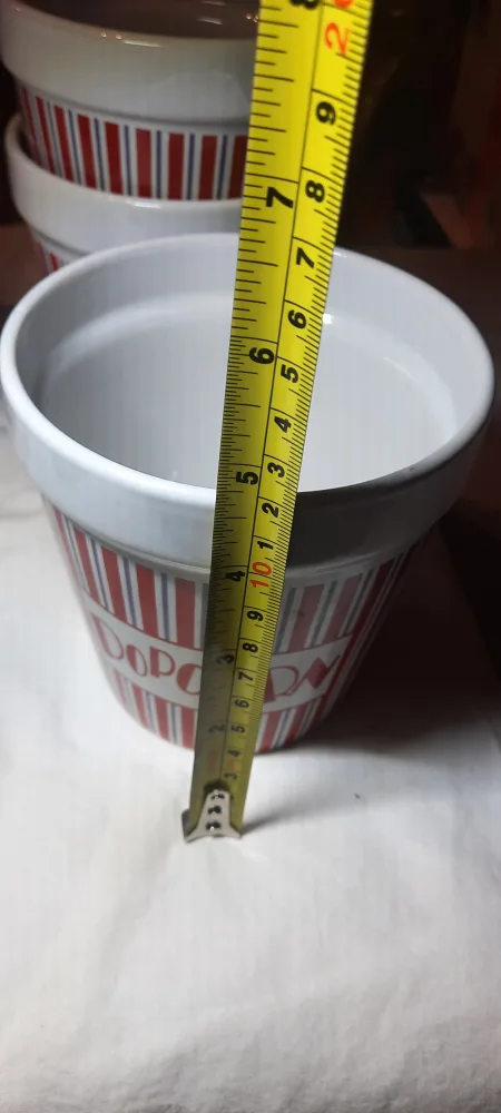 Gently used Cuisinart EasyPop Popcorn Maker image indicator(7)