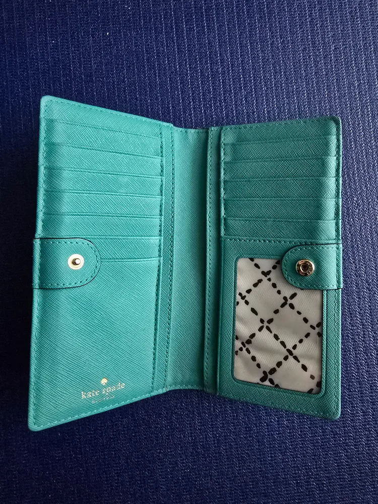 Kate Spade Wallet image indicator(2)