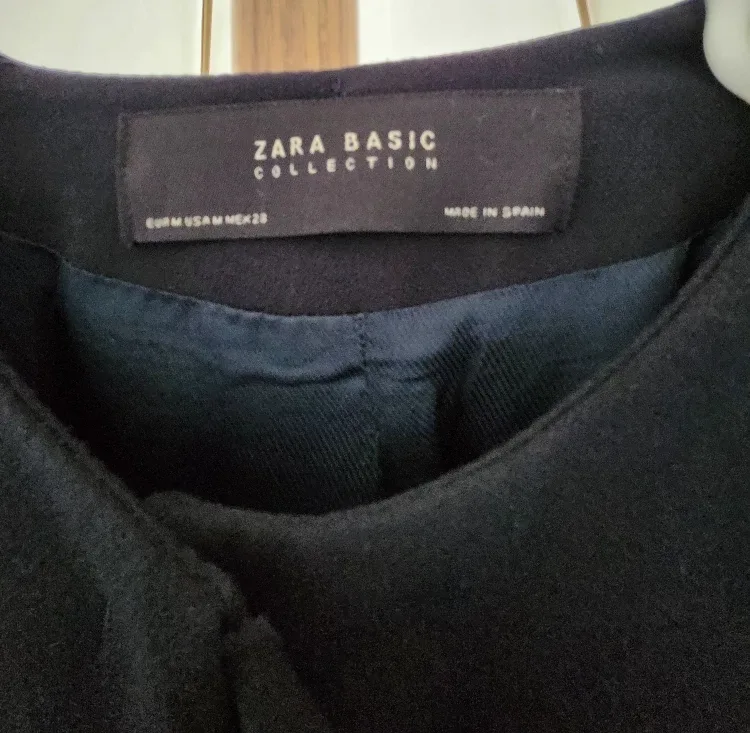 Zara Basic Collection image indicator(2)