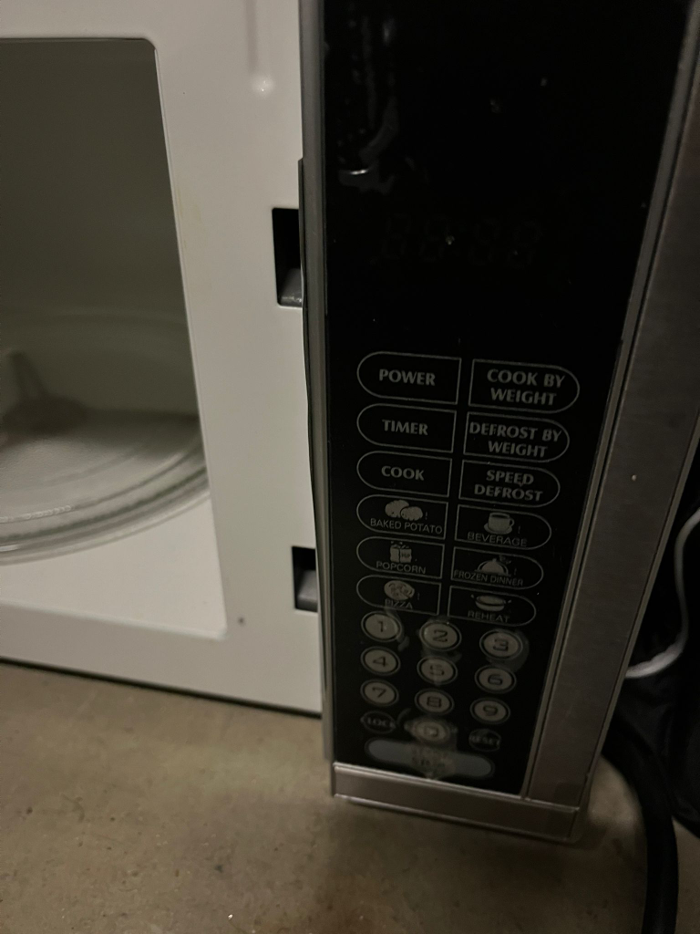 Microwave - photo 2