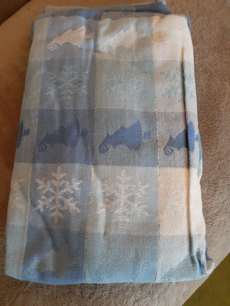 Holiday Time Woven Tablecloth image indicator(2)