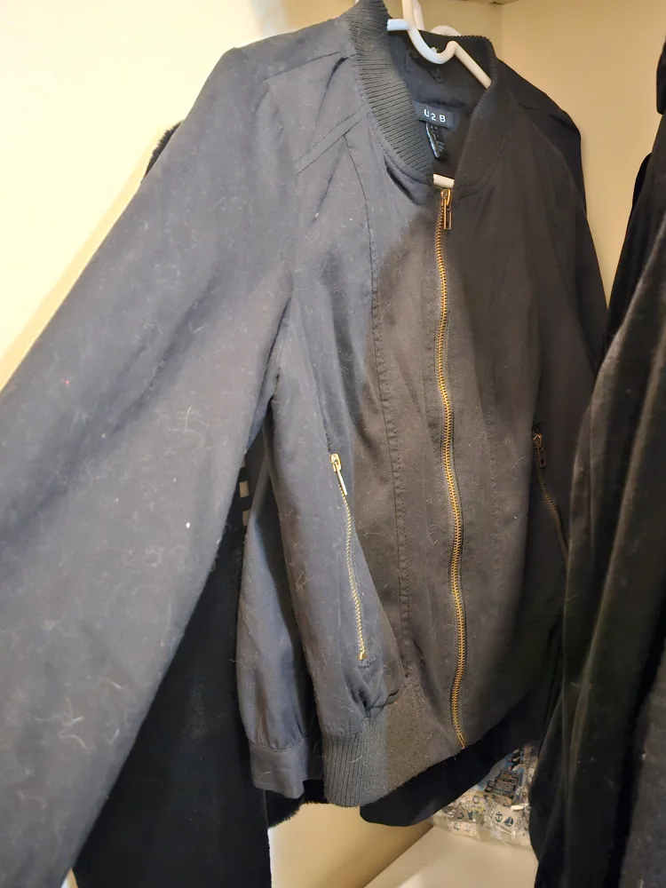 dress coats $15-30 #ThriftyPicks image indicator(4)