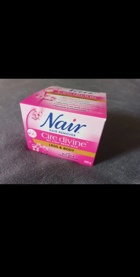 Nair Cire Divine Wax - Legs & Body, Large image indicator(2)