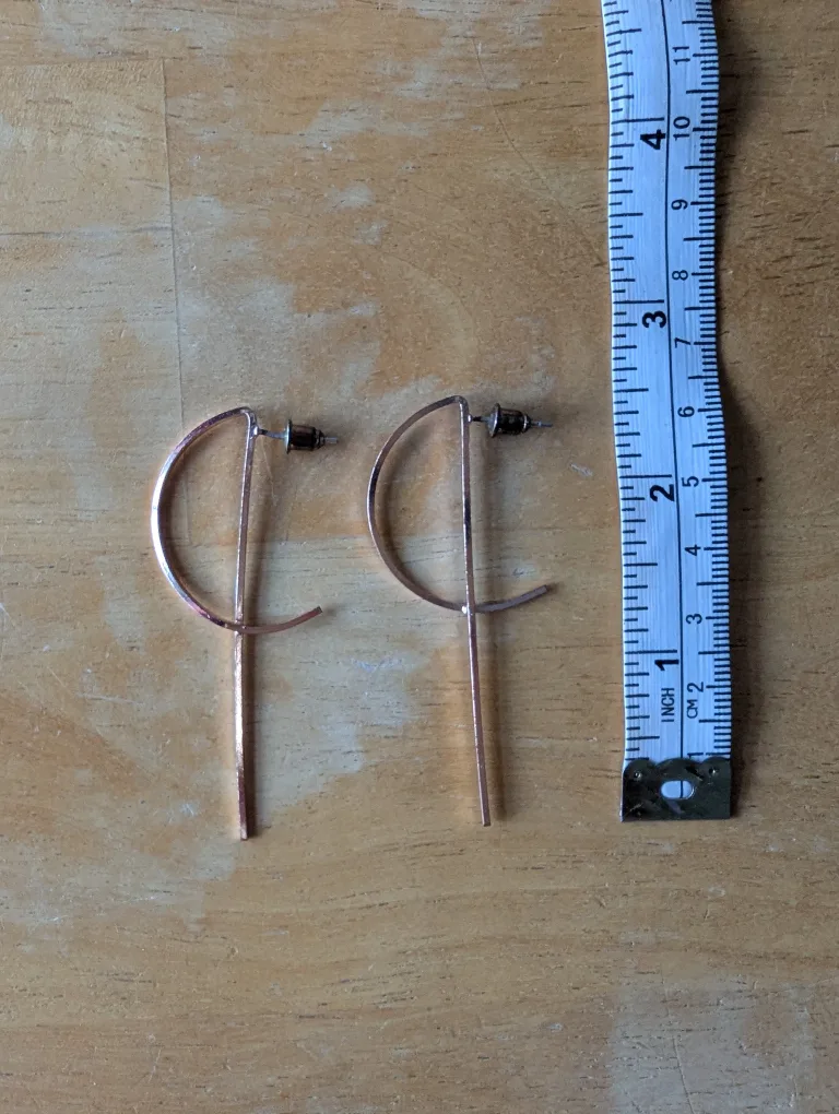 Rose Gold Geometric Earrings image indicator(4)