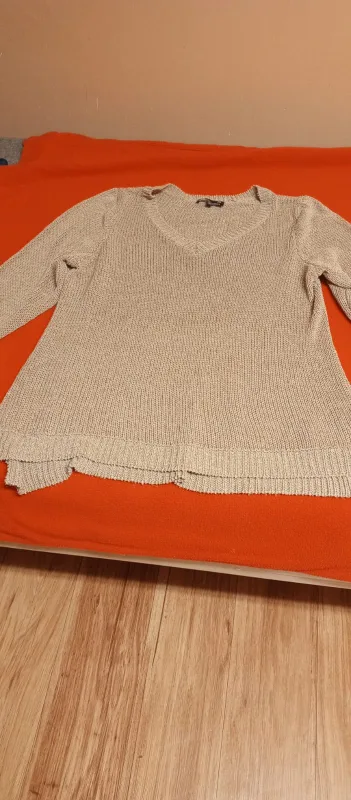 Laura Plus 14+ V-Neck Sweater image indicator(3)