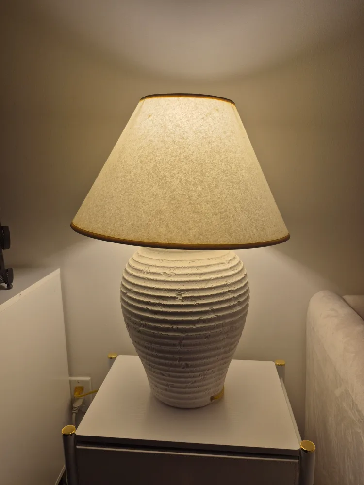 White Table Lamp image indicator(3)