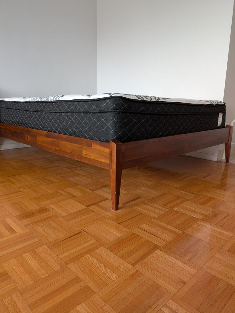 Solid wood Queen Platform Bed Frame - photo 5