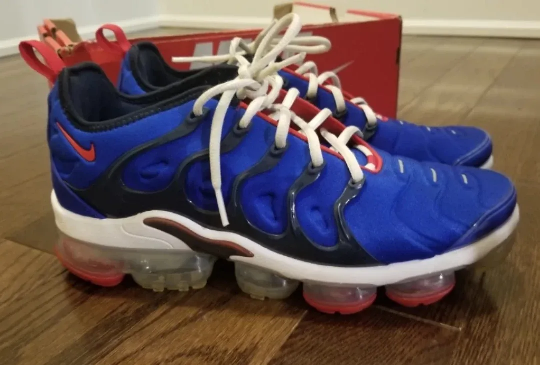 Nike Vapormax Plus image indicator(2)