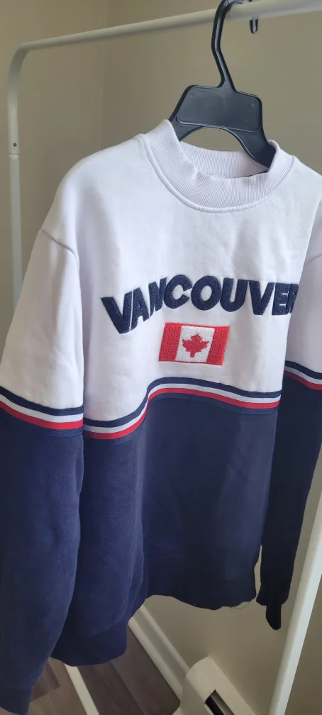 Vancouver Canada Crew Neck Sweatshirt image indicator(2)