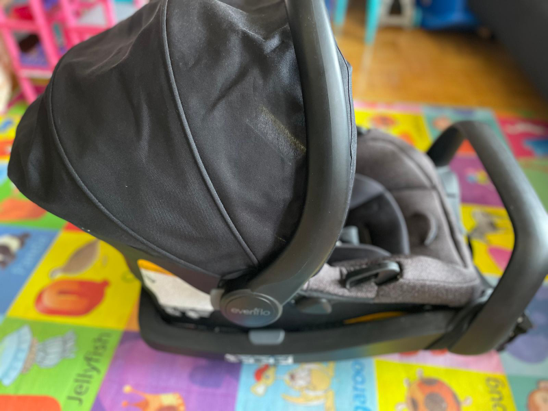 Evenflo Embrace Infant Car Seat - photo 4