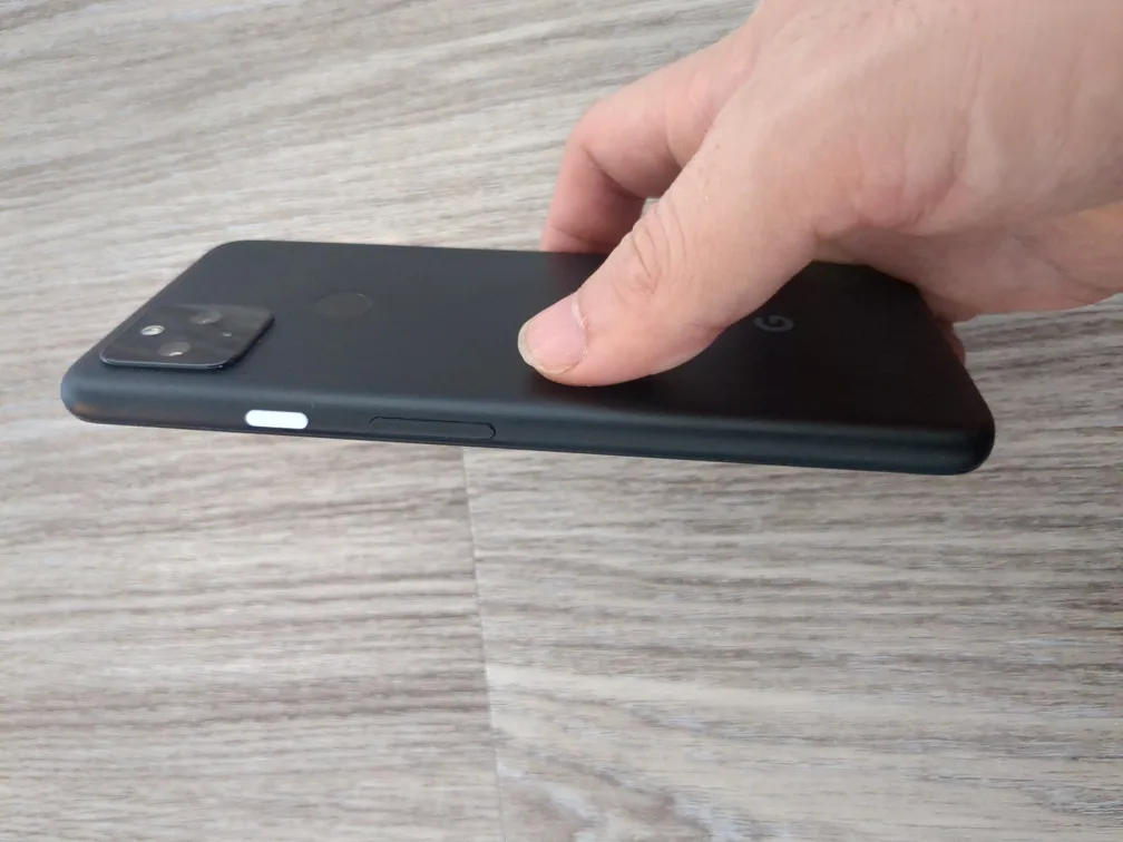 Google Pixel 4a(5g) image indicator(3)