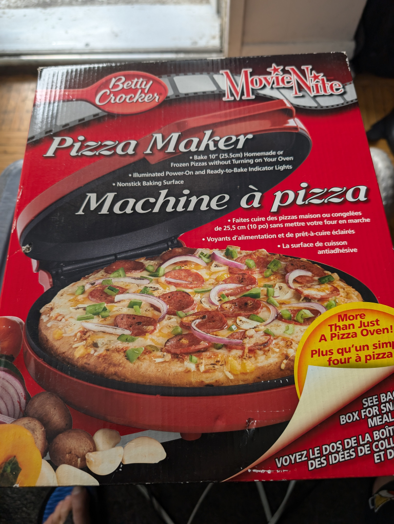 Betty Crocker Movie Night Pizza Maker
