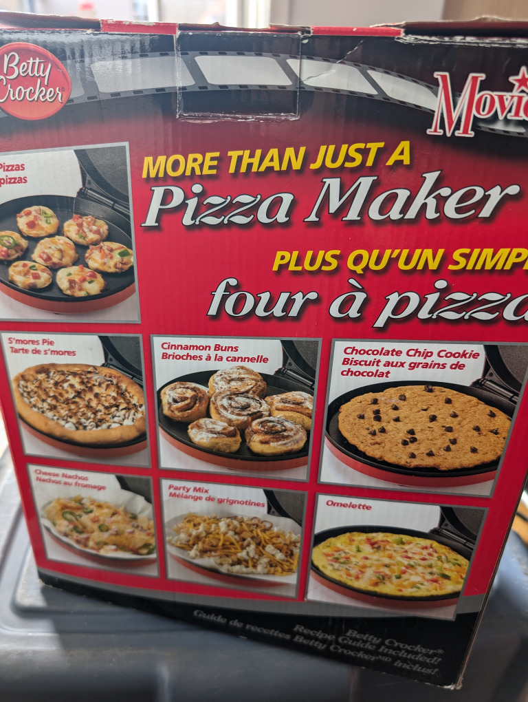 Betty Crocker Movie Night Pizza Maker - photo 2