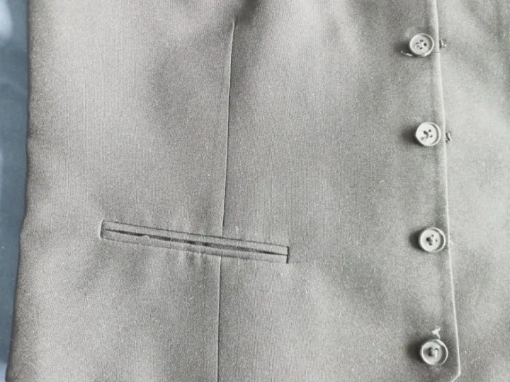 Le Chateau Men's Black Vest image indicator(3)