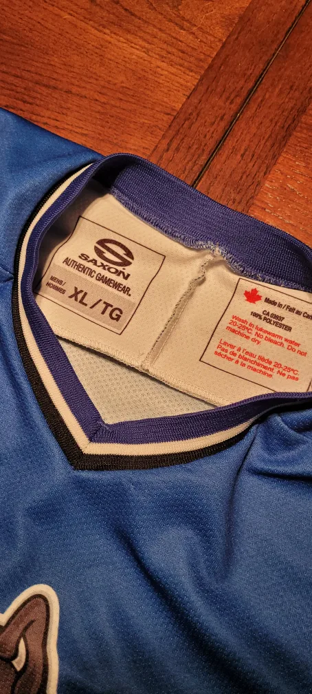 Team set of 16 Men's Hockey Jerseys image indicator(4)