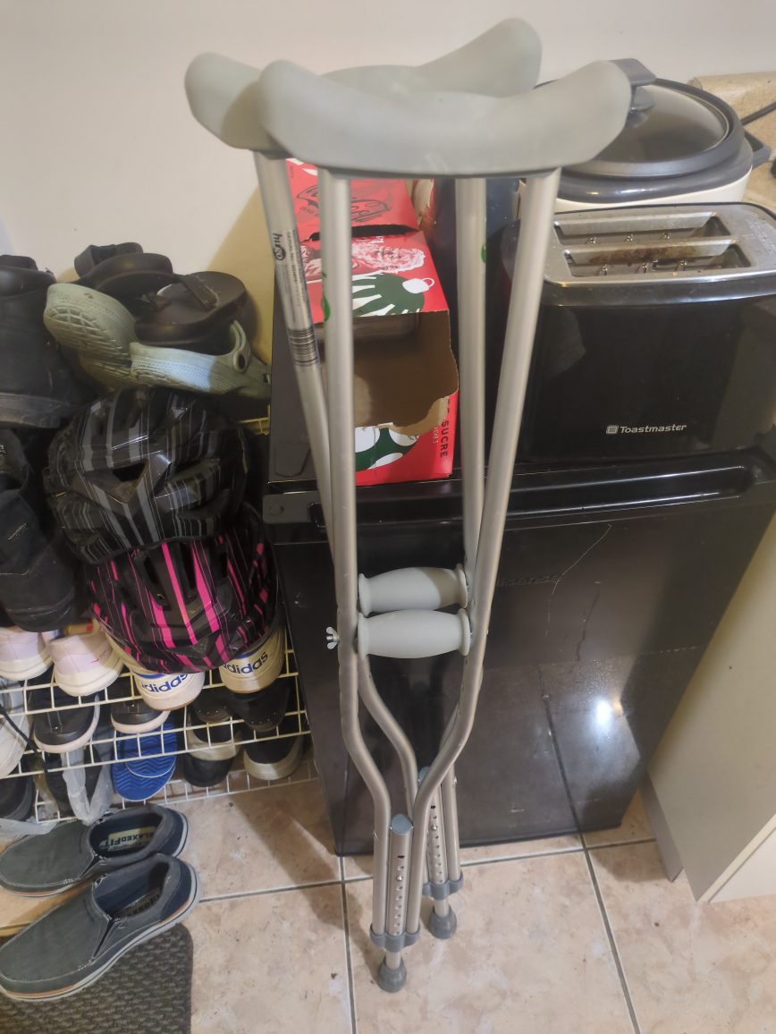 Pair of Crutches #FREECYCLE